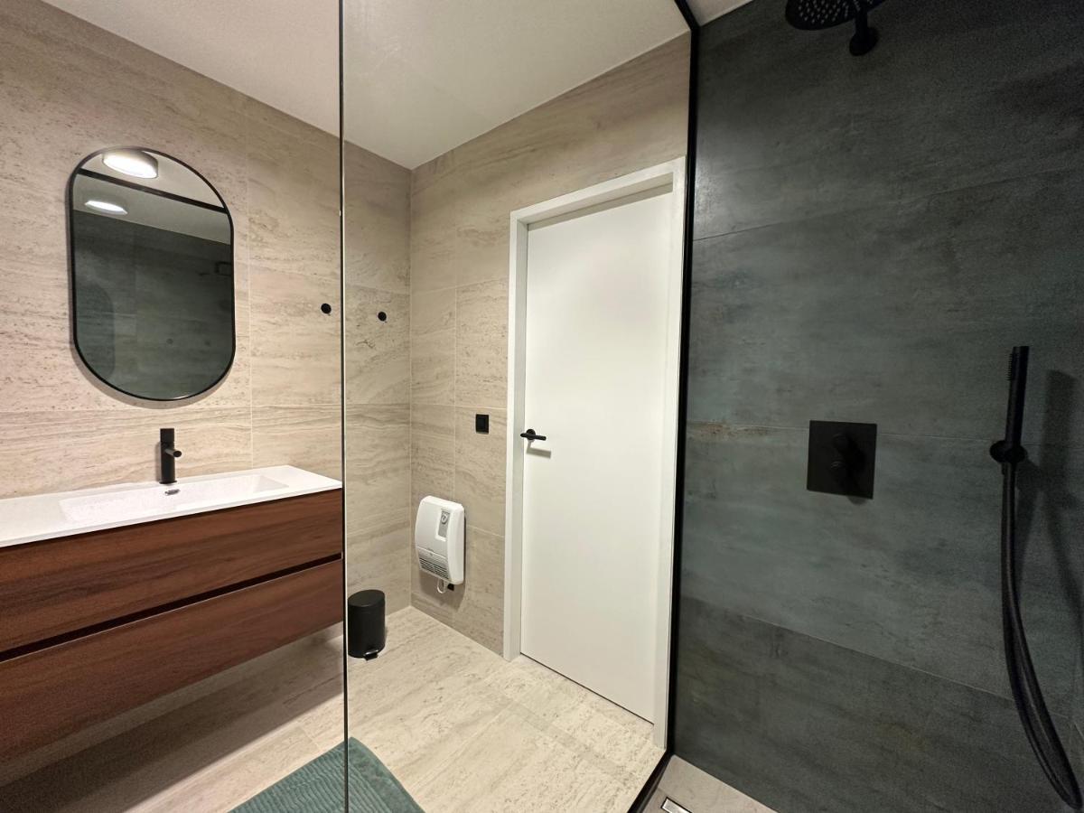 St James - Park View - High End Appartement 奥斯滕德 外观 照片
